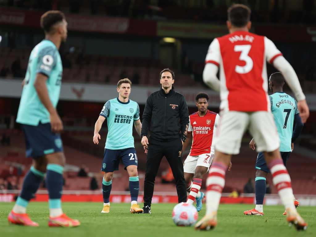 持高水平的 持高水平的